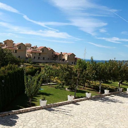 Апартаменти Vila Djordje Светі-Стефан Екстер'єр фото