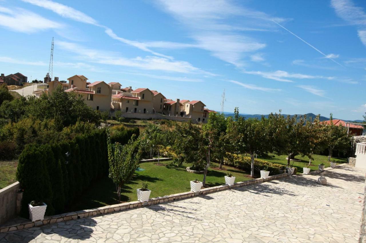 Апартаменти Vila Djordje Светі-Стефан Екстер'єр фото